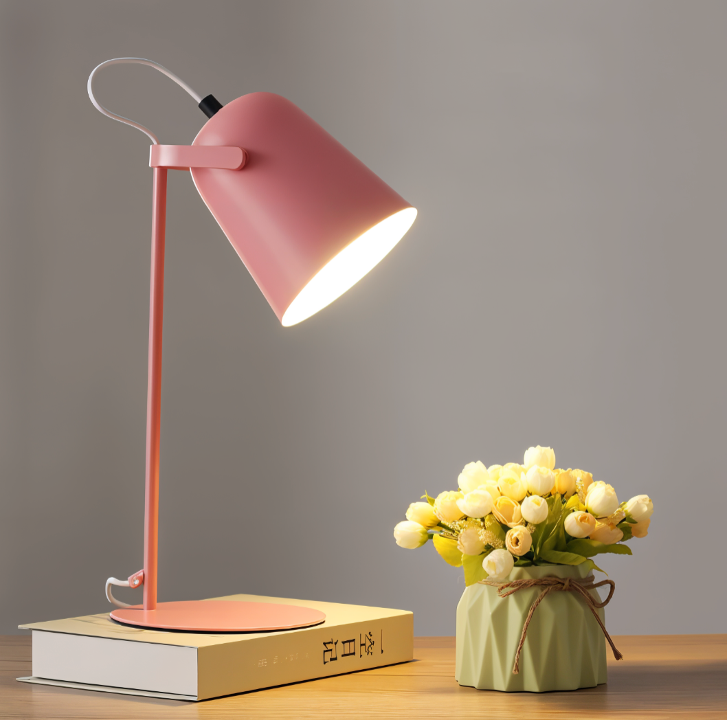 Macaron desk lamp in rose
