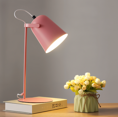 Macaron desk lamp in rose
