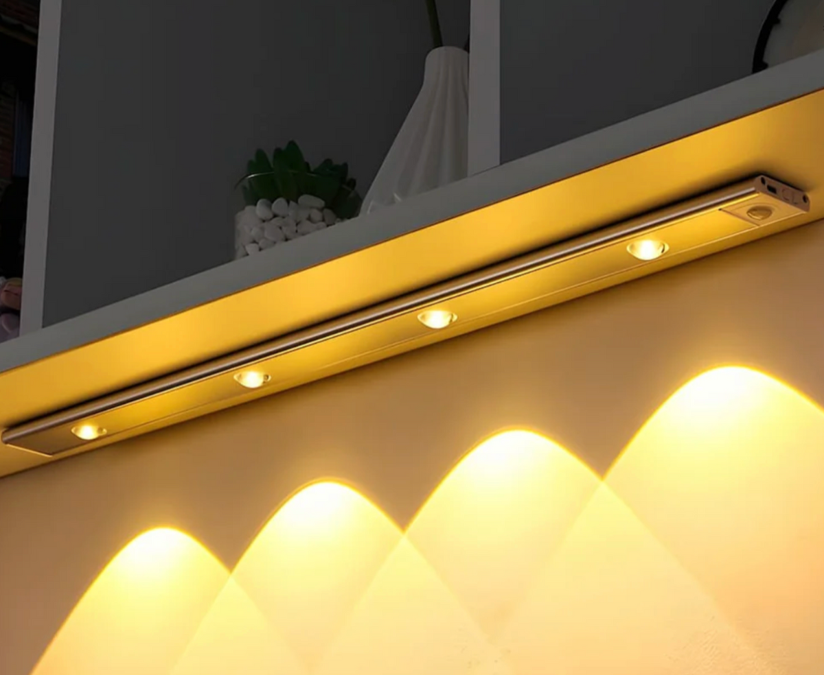 Rechargeable LED Under Cabinet Kitchen Light 'MotionGlow' - with Motion Sensor – Cordless