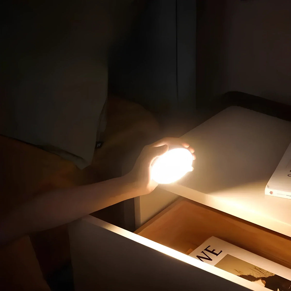 Rechargeable Wireless LED Motion Sensor Light 'EasyBeam' – Cabinet & Wardrobe Light